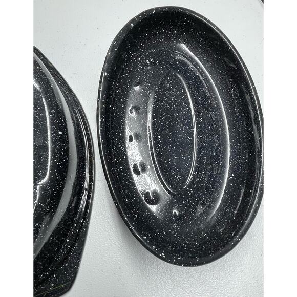 Original Vintage Farmhouse Enamelware Black Speckled Robin Roaster w/ Lid r1 - Picture 5 of 5